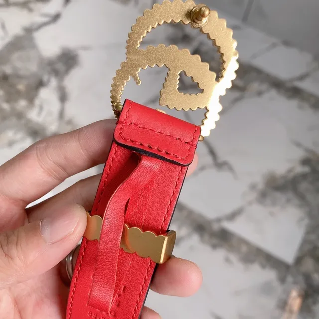 Gucci Ceinture en cuir rouge à boucle Interlocking G en corde 7