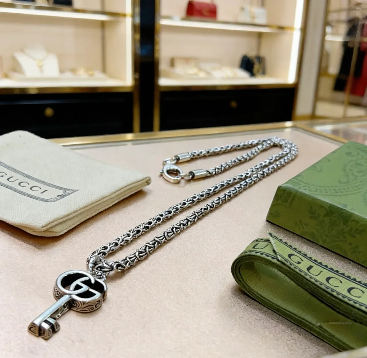 Gucci Key Silver Green Byzantine Chain Interlocking Double G Pendant Necklace 6