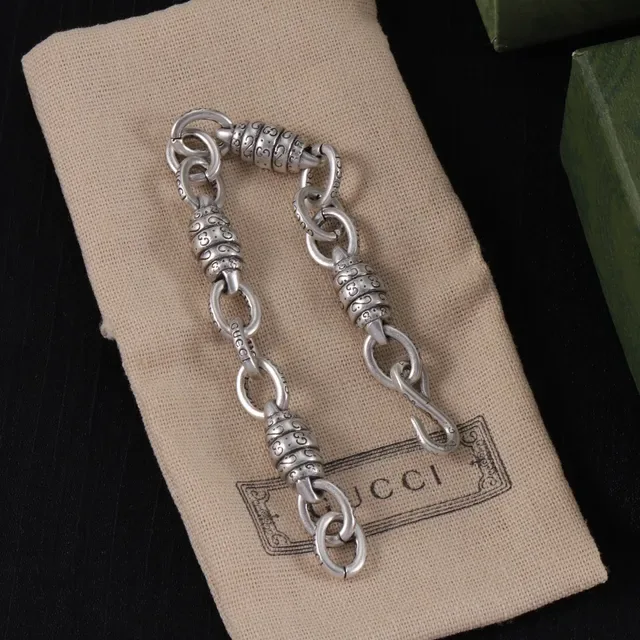 Gucci Link to Love Silver Antiqued Chunky Chain Bracelet 4
