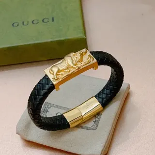 Gucci إكليل الجلد المضفر بنمط الأسد