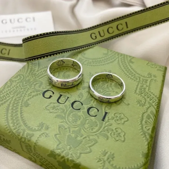 Gucci Love Motif Engraved Silver Rings 4