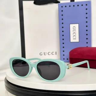 Gucci ओवल एसिटेट मिंट ग्रीन सनग्लासेस