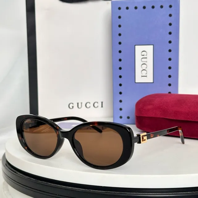 Gucci ओवल एसिटेट मिंट ग्रीन सनग्लासेस 5