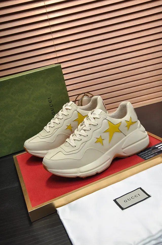 Gucci Rhyton Bege Amarelo Solado de plataforma grossa Couro superior Tênis lifestyle 4