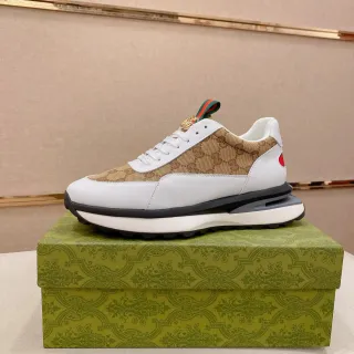 Gucci Screener Beige y Blanco GG Monogram Zapatillas Lifestyle