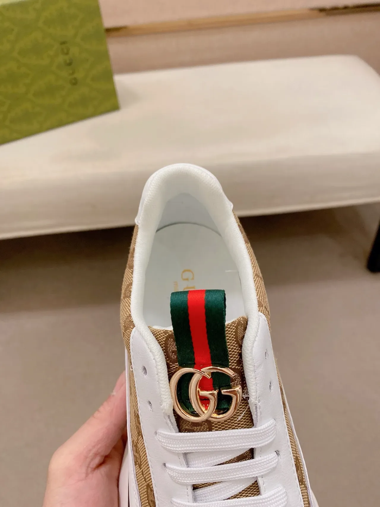 Gucci Screener بيج وأبيض GG Monogram أحذية رياضية للأسلوب الحياة 4