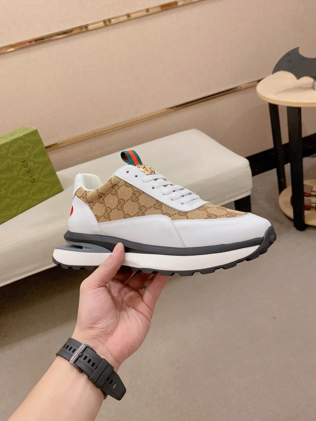 Gucci Screener بيج وأبيض GG Monogram أحذية رياضية للأسلوب الحياة 5