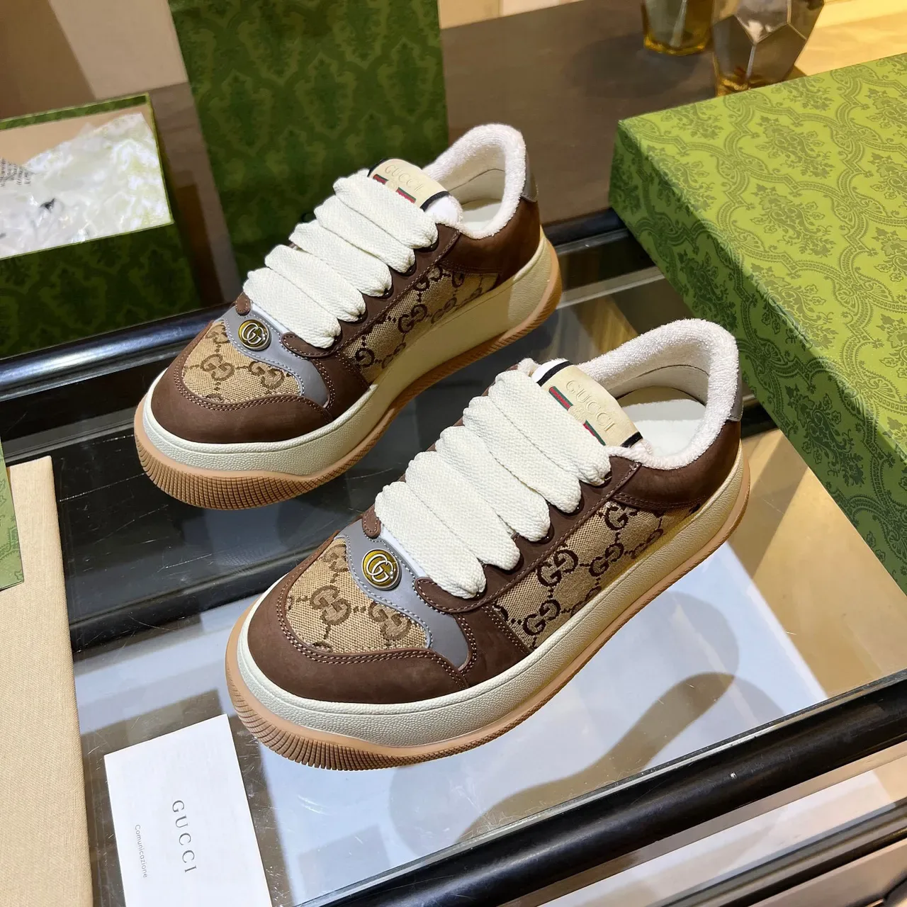 Gucci Screener বাদামি এবং বেইজ GG Monogram লাইফস্টাইল স্নিকার 2