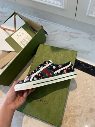 Gucci Screener Tênis Lifestyle de Lona com Estampa Floral de Cano Baixo 5