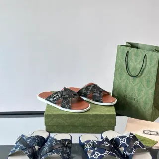 sandálias casuais Gucci Screener GG Monogram lona tiras cruzadas