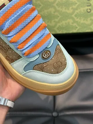غوتشي Screener حذاء رياضي أزرق فاتح وبيج GG Monogram slip-on lifestyle 2