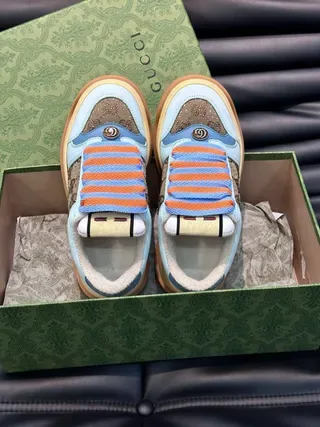 غوتشي Screener حذاء رياضي أزرق فاتح وبيج GG Monogram slip-on lifestyle 6