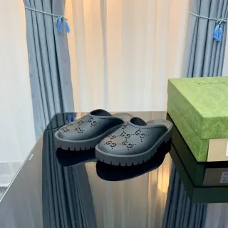 Gucci Screener Perforado GG Zapatillas Grises