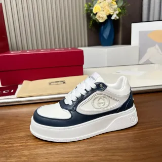 Gucci Screener-Style Zapatillas Plataforma de Cuero Blanco y Azul Marino Lifestyle