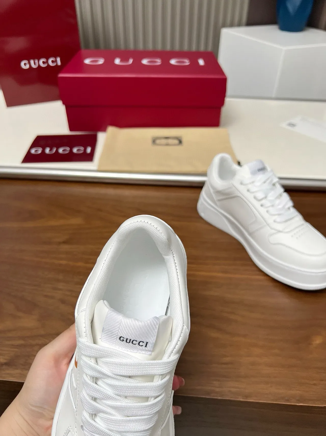 Gucci Screener 白金色皮革 interlocking GG Logo 生活方式运动鞋 8