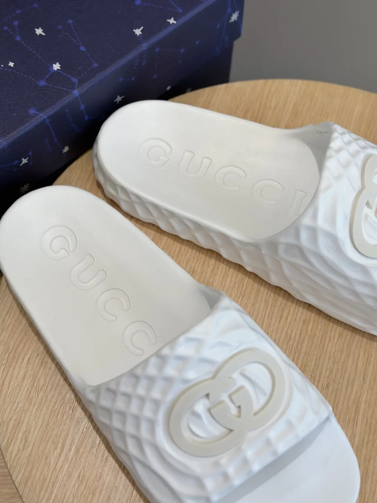 Gucci Screener White Quilted Logo Slide Slipper 6