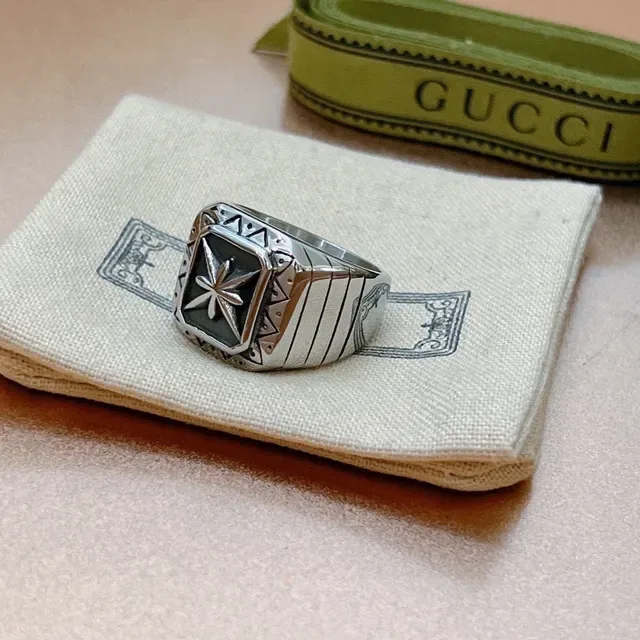 Gucci خاتم فضي أسود أسلوب سينيت حدود هندسية 7