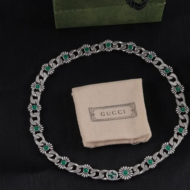 Gucci রুপালি সোনালি ফুল লিঙ্ক চেইন ক্যাবোশন সেট সবুজ পাথর হার 3