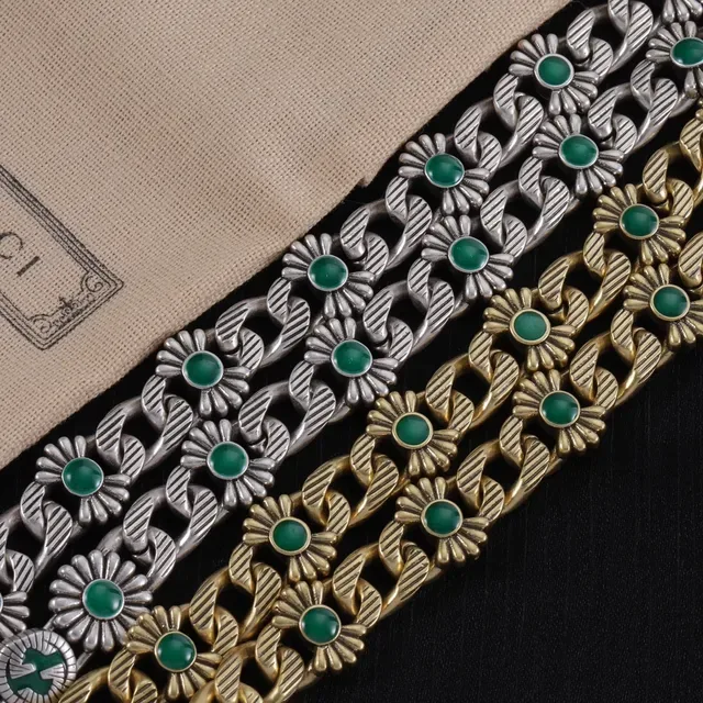 Gucci রুপালি সোনালি ফুল লিঙ্ক চেইন ক্যাবোশন সেট সবুজ পাথর হার 6