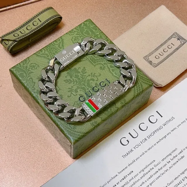 Gucci Silver Green Chunky Curb Chain Metallic Bracelet 2