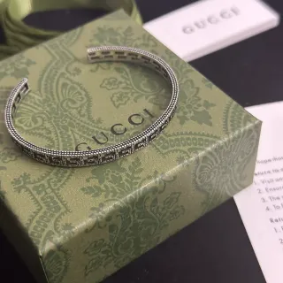 Gucci Pulsera Abierta Plata Verde Motivo Llave Griega