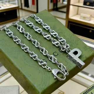 Gucci Colliers Chaîne Interlocking G-Link en Argent avec Texte de Marque Gravé