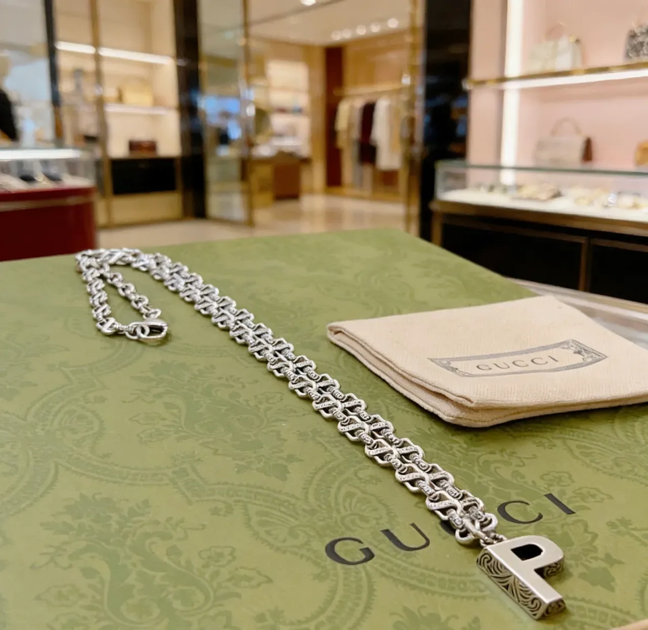 Gucci Silver Interlocking G-Link Chain Engraved Brand Text Necklace 9
