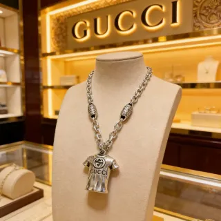 গুcci T-Shirt Pendant সিলভার চাংকি লিংক চেইন নেকলেস