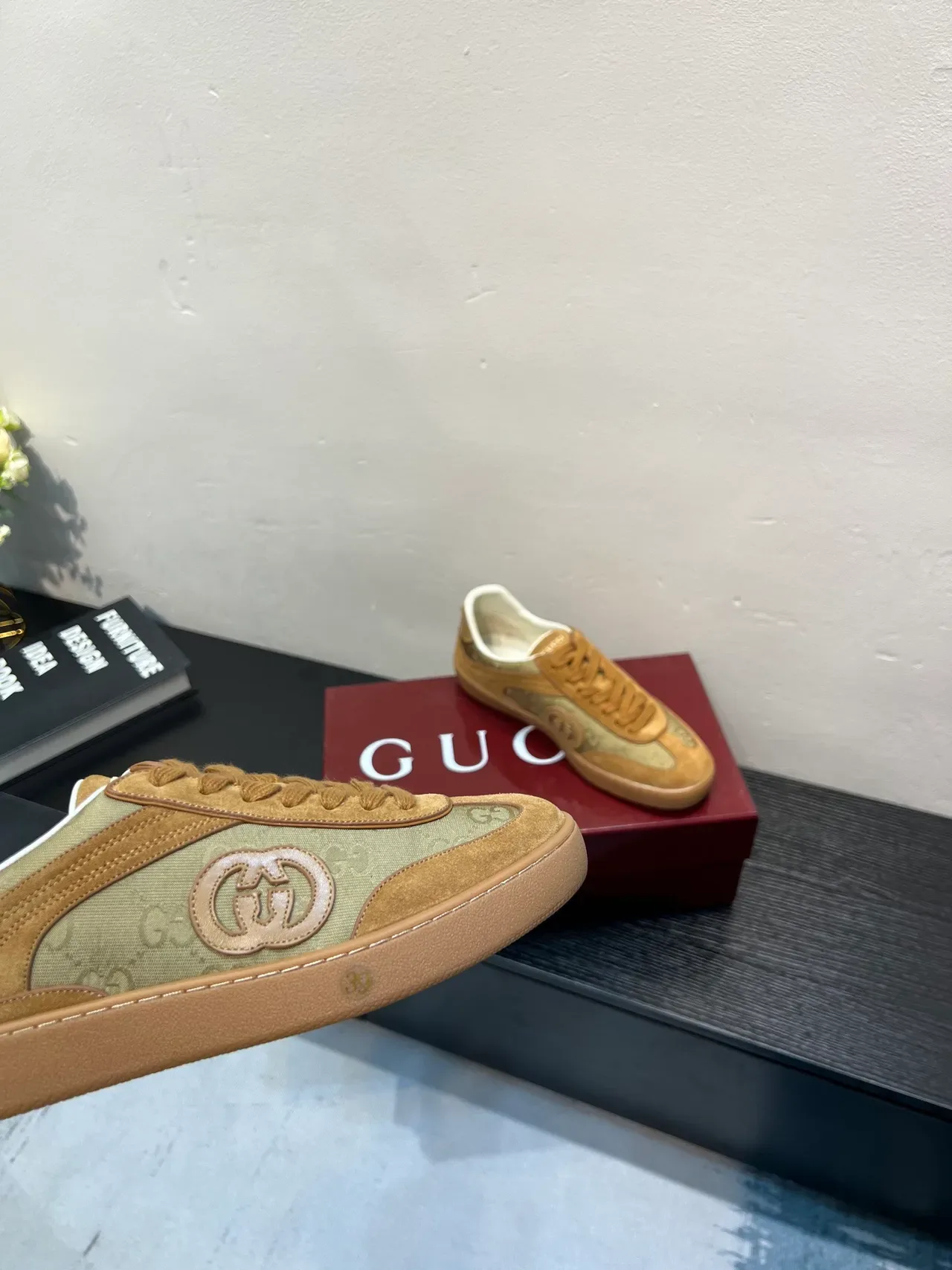 Gucci Tennis 1977 Beige et Tan GG Monogram Daim Lifestyle Sneakers 9