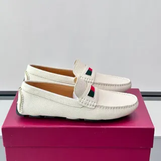 গুসি ওয়েব লোফার অফ-হোয়াইট গ্রেন লেদার লোফার