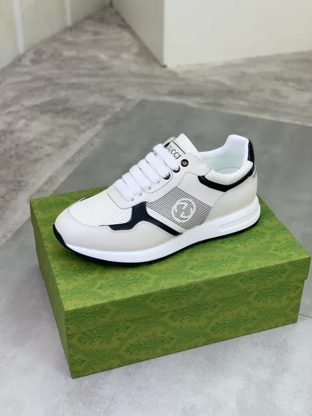 Gucci White Black Perforated Toe Striped Side Panel Lifestyle Sneakers 4