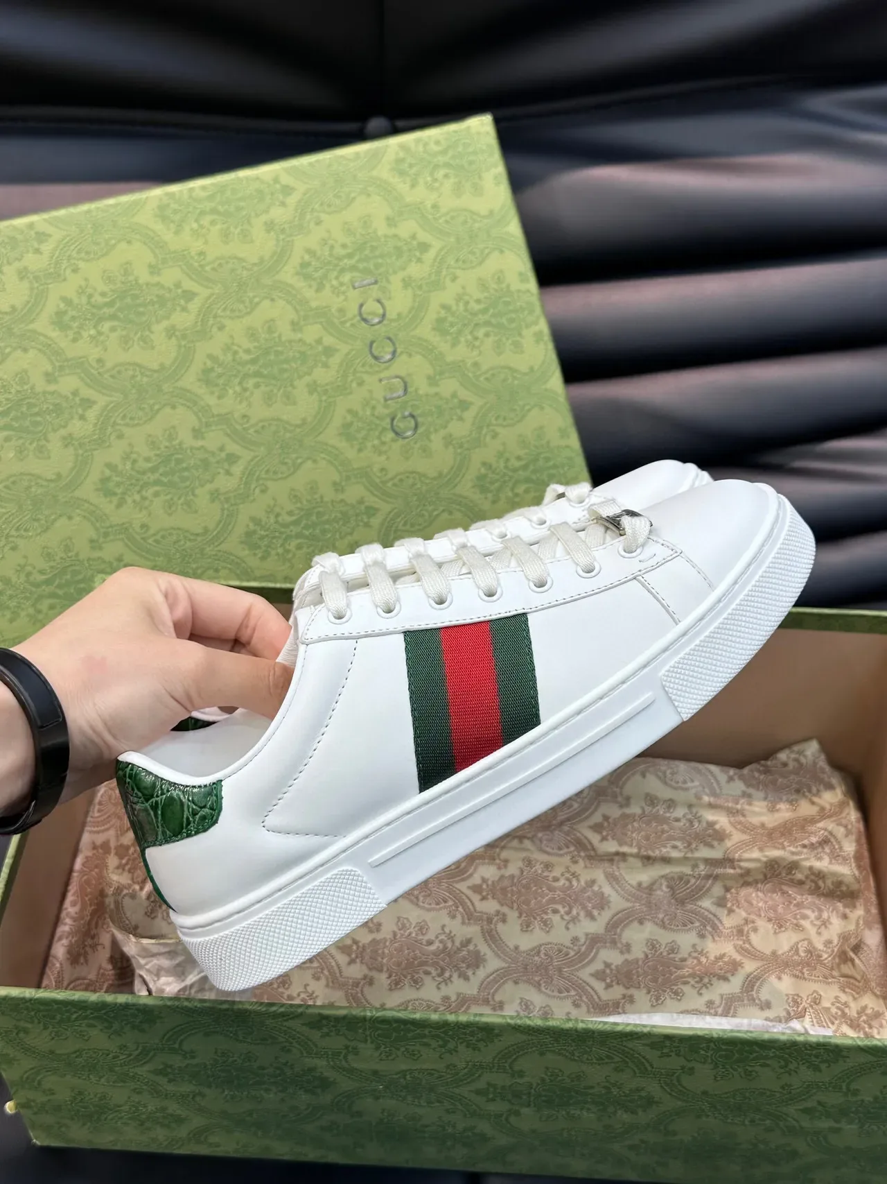 Gucci White Green Leather Upper Croc-Embossed Heel Tab Lifestyle Sneakers 6