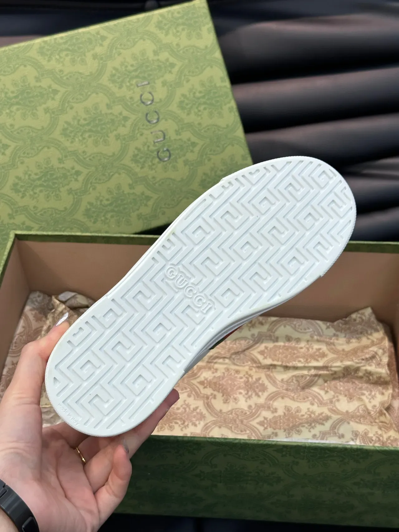 Gucci White Green Leather Upper Croc-Embossed Heel Tab Lifestyle Sneakers 9