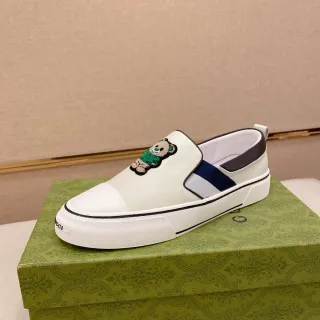Gucci 白色海军蓝皮革一脚蹬乐福鞋