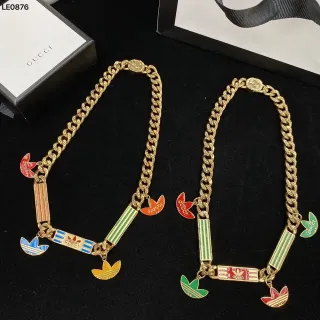 Gucci x Adidas এনামেল ত্রিফল চার্ম কার্ব চেইন নেকলেস