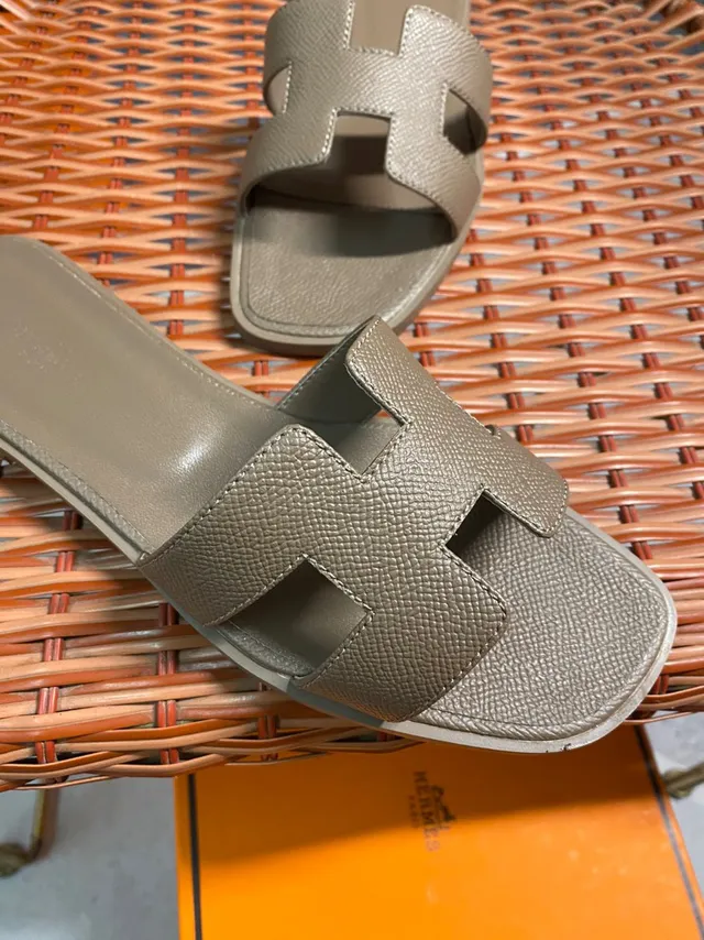 Hermès Beige H-Shaped Strap Flat Sole Slippers 4