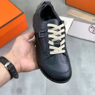 Hermès 黑色米色皮革浅白色鞋带运动鞋