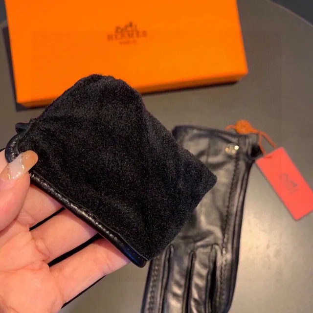 Hermès Guantes de Cuero Negro y Naranja Liso con Costura Contraste Topstitching 6