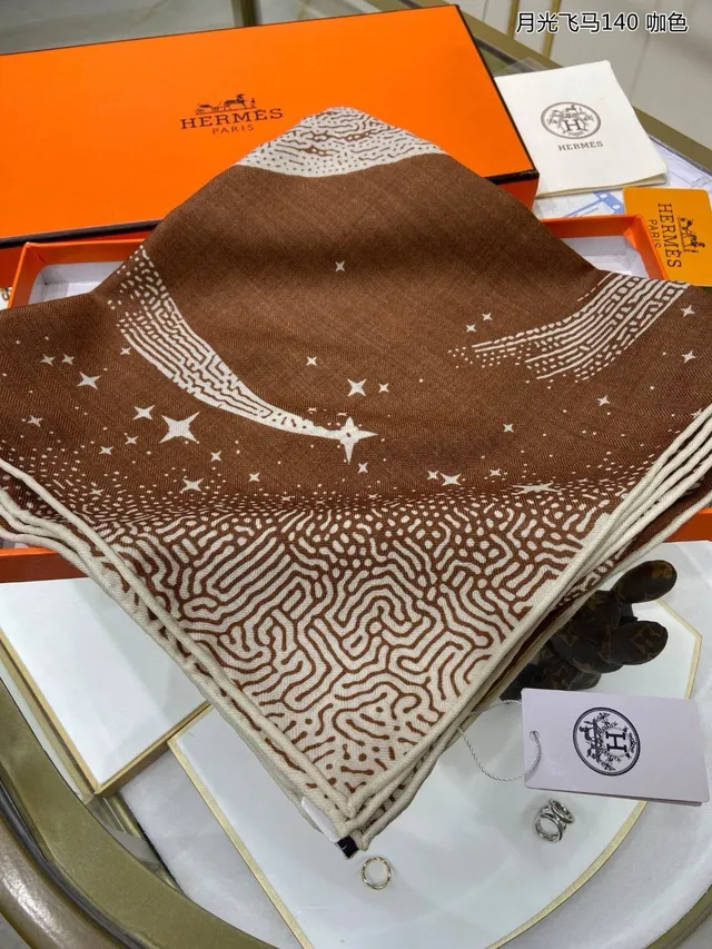 Hermès Brown Beige Printed Geometric Labyrinth Pattern Star Motifs Silk Scarf 5