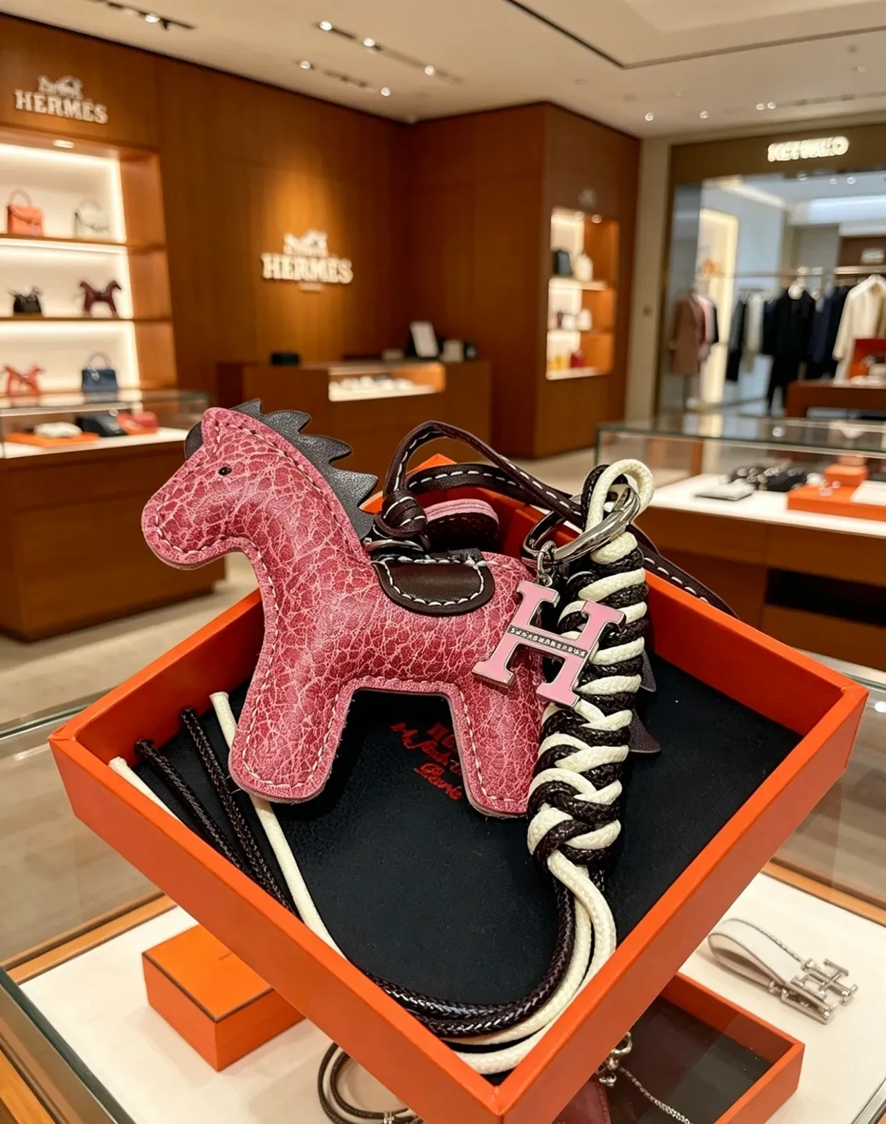 Hermès Cheval d’Hermès Red Crackled Leather Horse Charm Saddle Bag 3