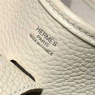 Hermès Evelyne مثقب H Logo جلد التبغ حقيبة تحت الإبط 20