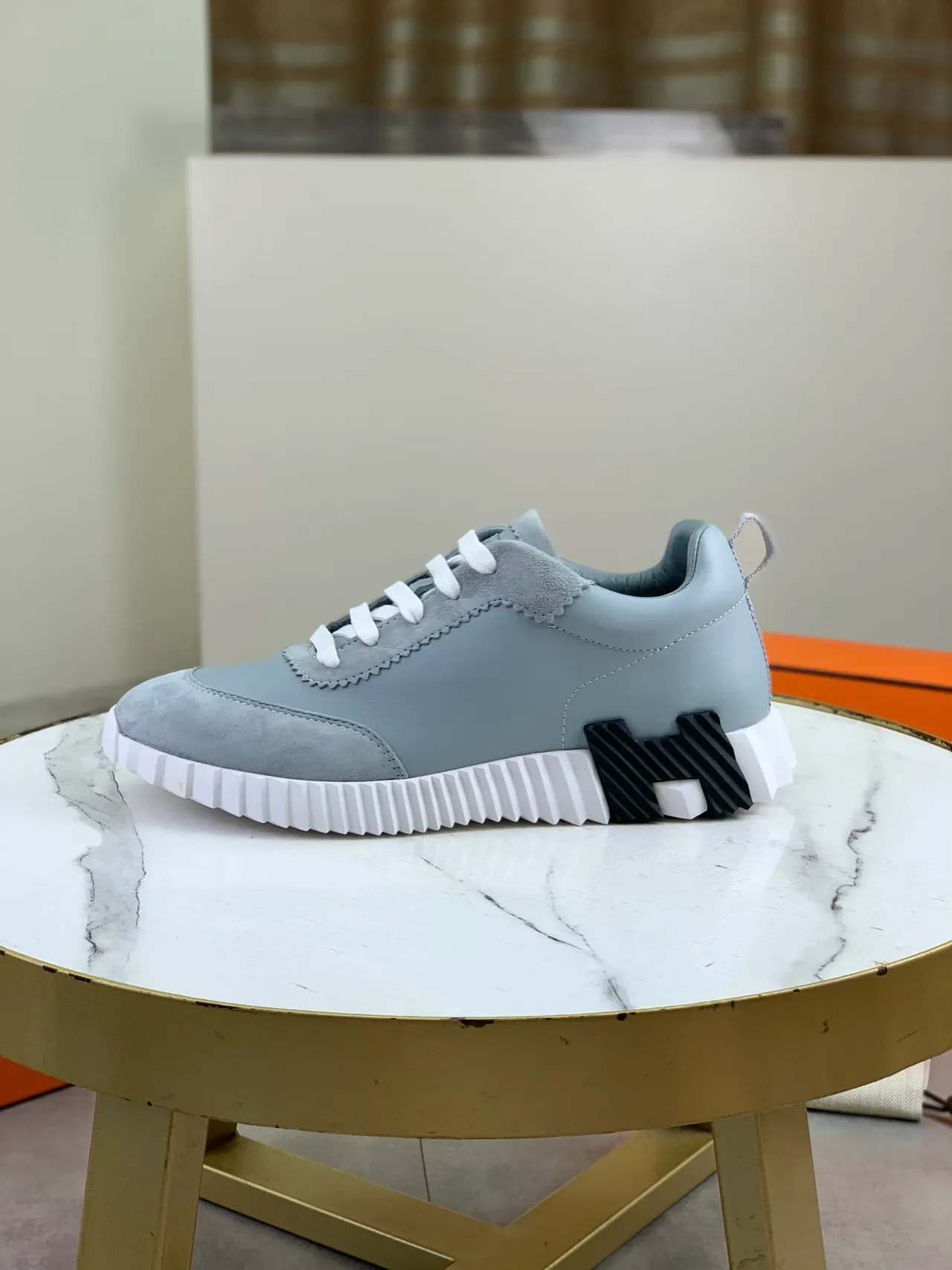 Hermès Gris Blanco Ante-Cuero Híbrido Cordones Planos Sneakers Lifestyle 5