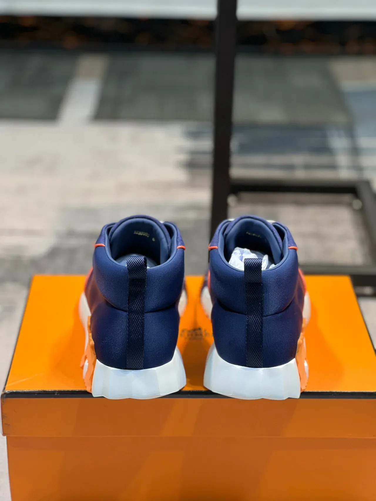 حذاء رياضي Lifestyle Hermès Hiker Navy and Orange High-Top 3