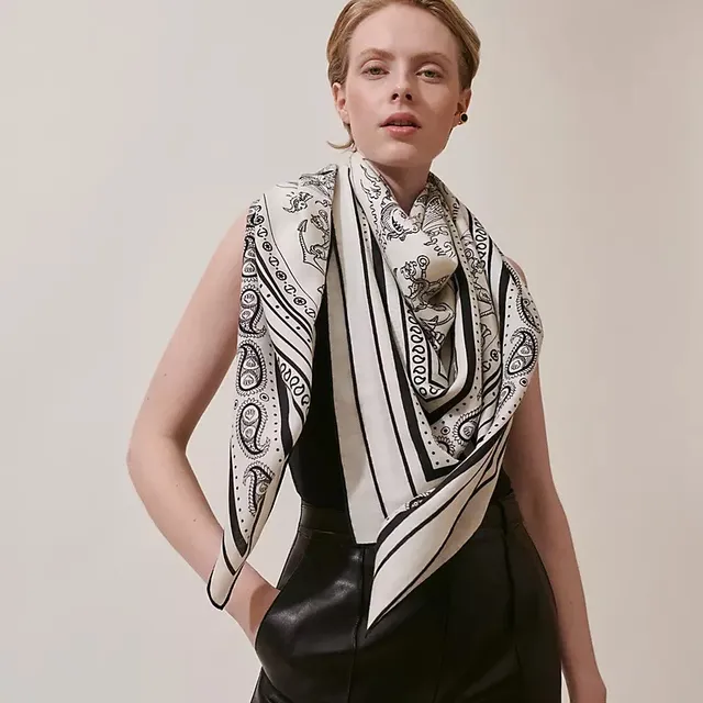 Hermès Ile dux Ours Black and White Silk Scarf 3