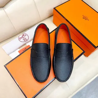 Hermès Oran حذاء لوفر جلد أسود مقشور
