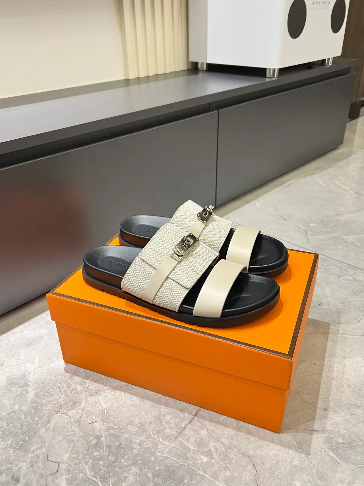 Hermès Oran Double-Strap Woven Herringbone Slippers 16