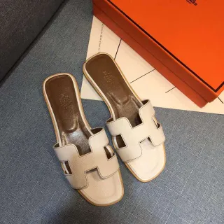 Hermès Oran H-Strap جلد كريمي