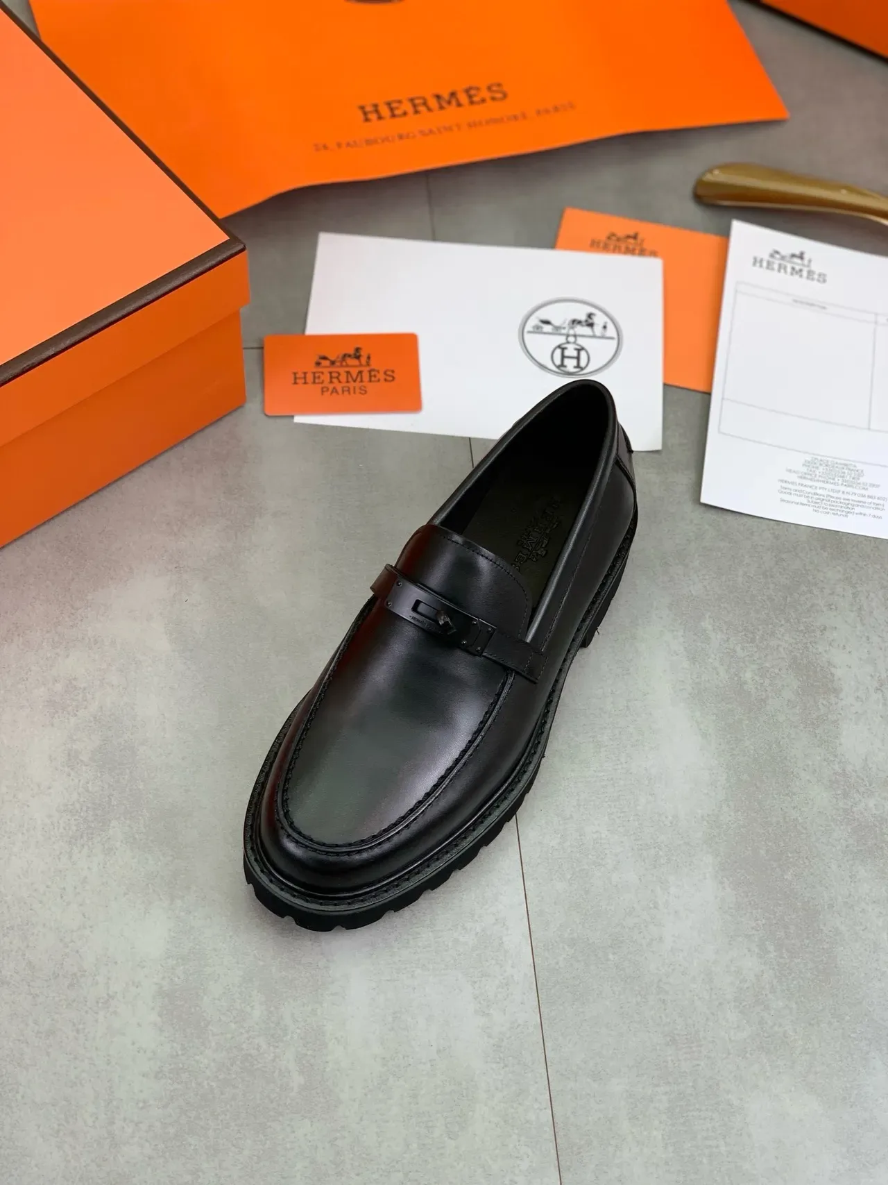 Hermès Oran लूफर काला चमड़ा H-Buckle लुग सोल लूफर 4