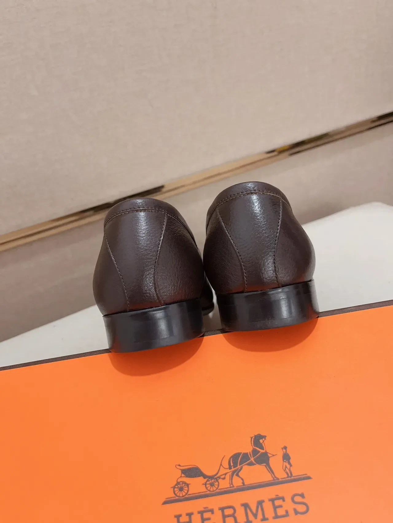 Hermès Oran বাদামি চামড়ার H-বাকল লোফার 2