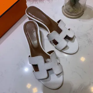 Hermès Oran Slide أبيض جلد منسوج H-Strap زلابي